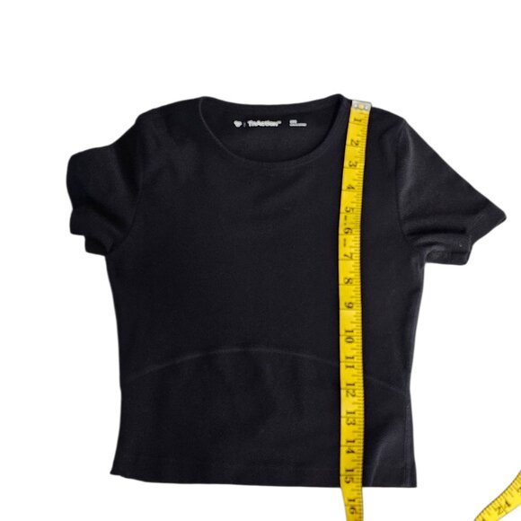 Aritzia TNAction Buttersoft Cropped Short Sleeve Tee, Black, Size 2XS - Picture 7 of 7